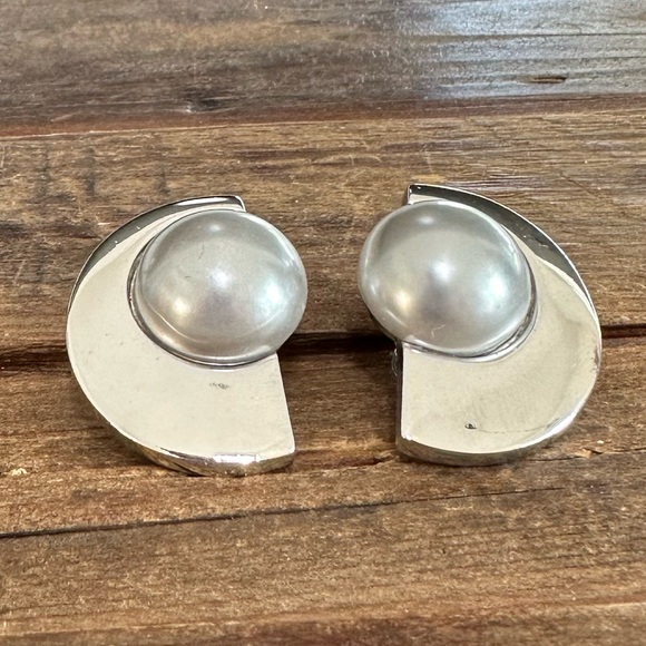 Vintage Silver Clip on Pearl Earrings - Picture 1 of 3